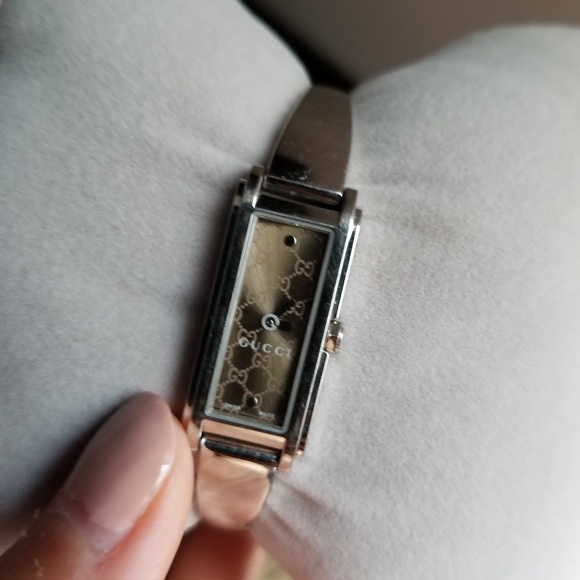 *USED* GUCCI Silver Bangle wristlet watch - Picture 5 of 5